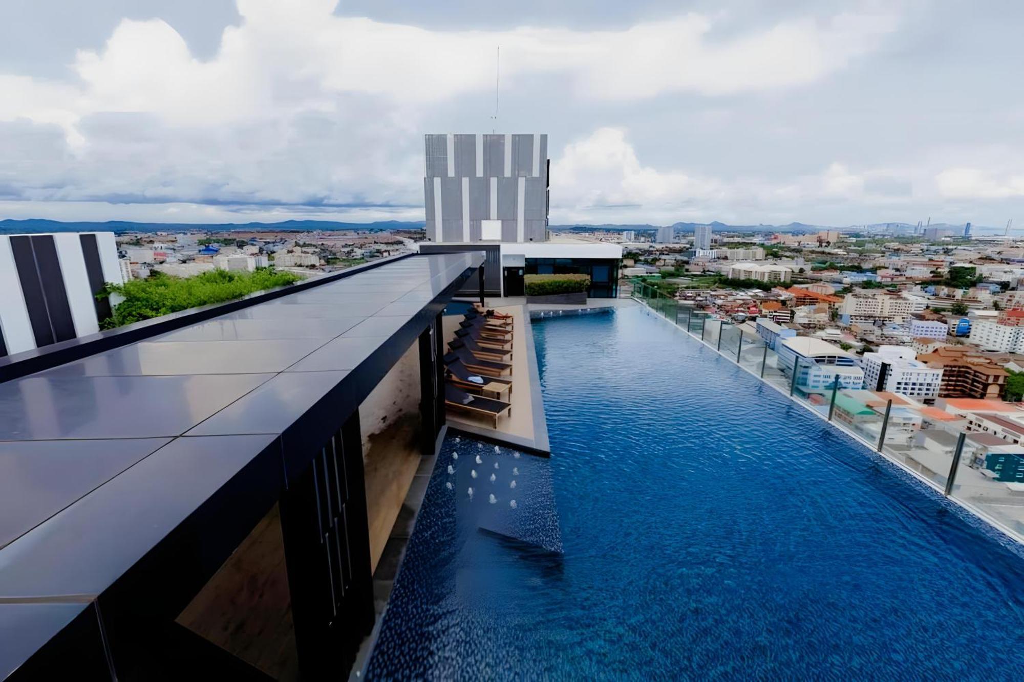 The Base Apartments At Central Pattaya Ngoại thất bức ảnh