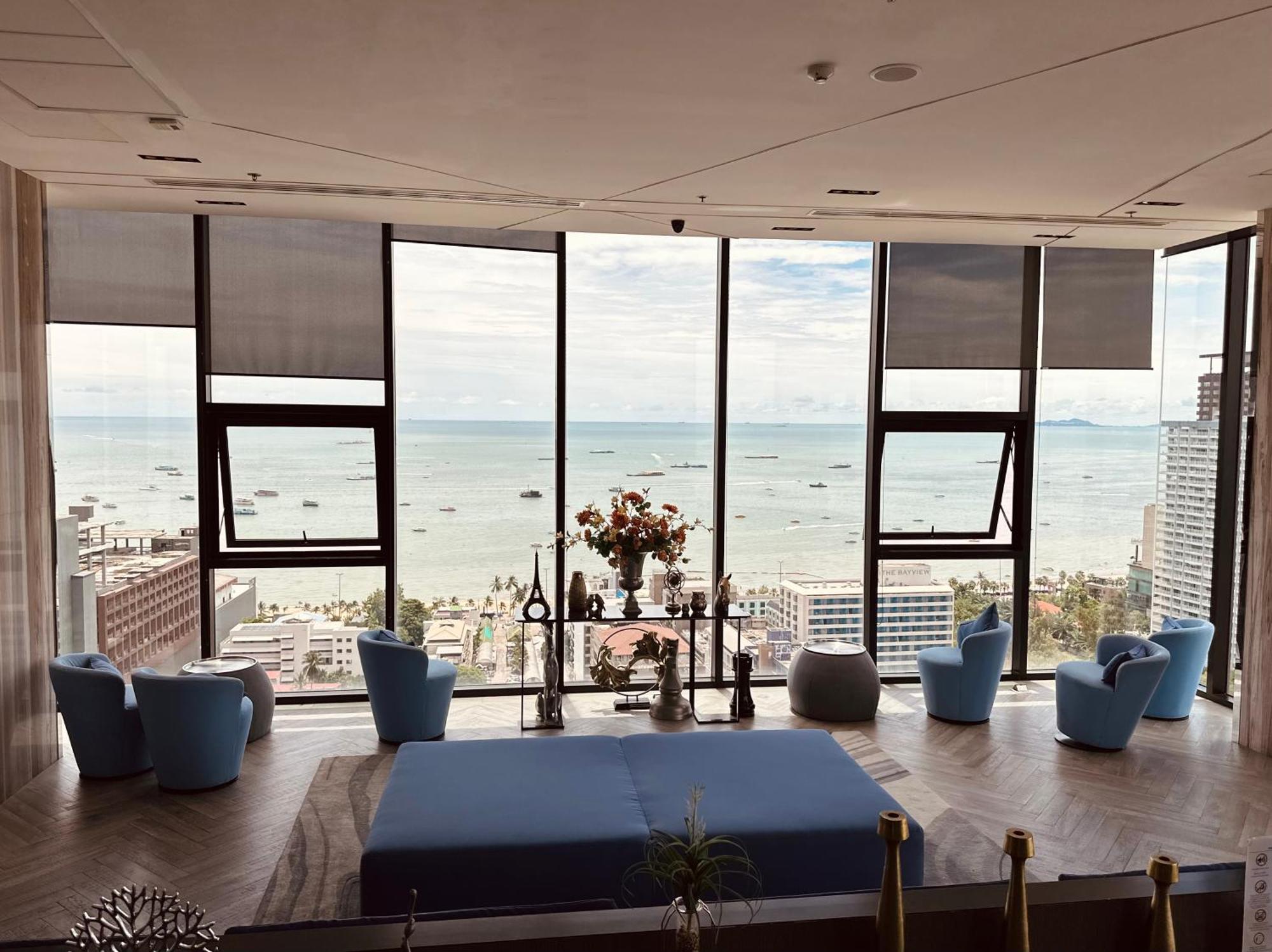 The Base Apartments At Central Pattaya Ngoại thất bức ảnh