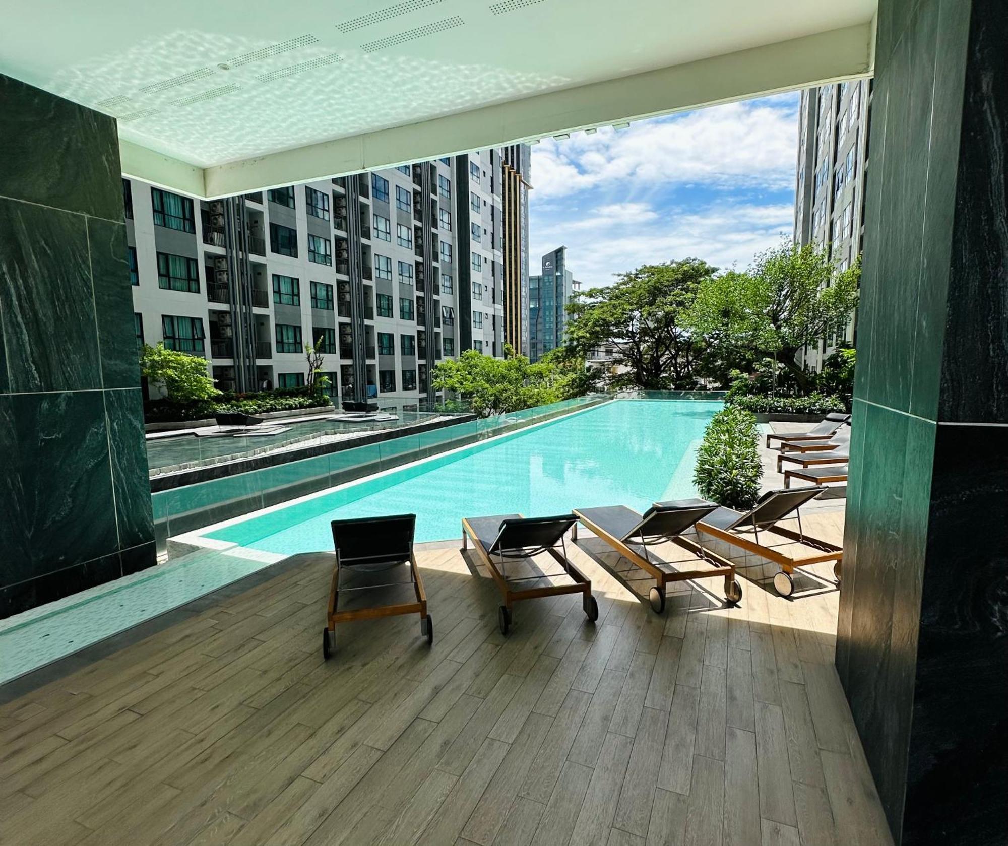 The Base Apartments At Central Pattaya Ngoại thất bức ảnh